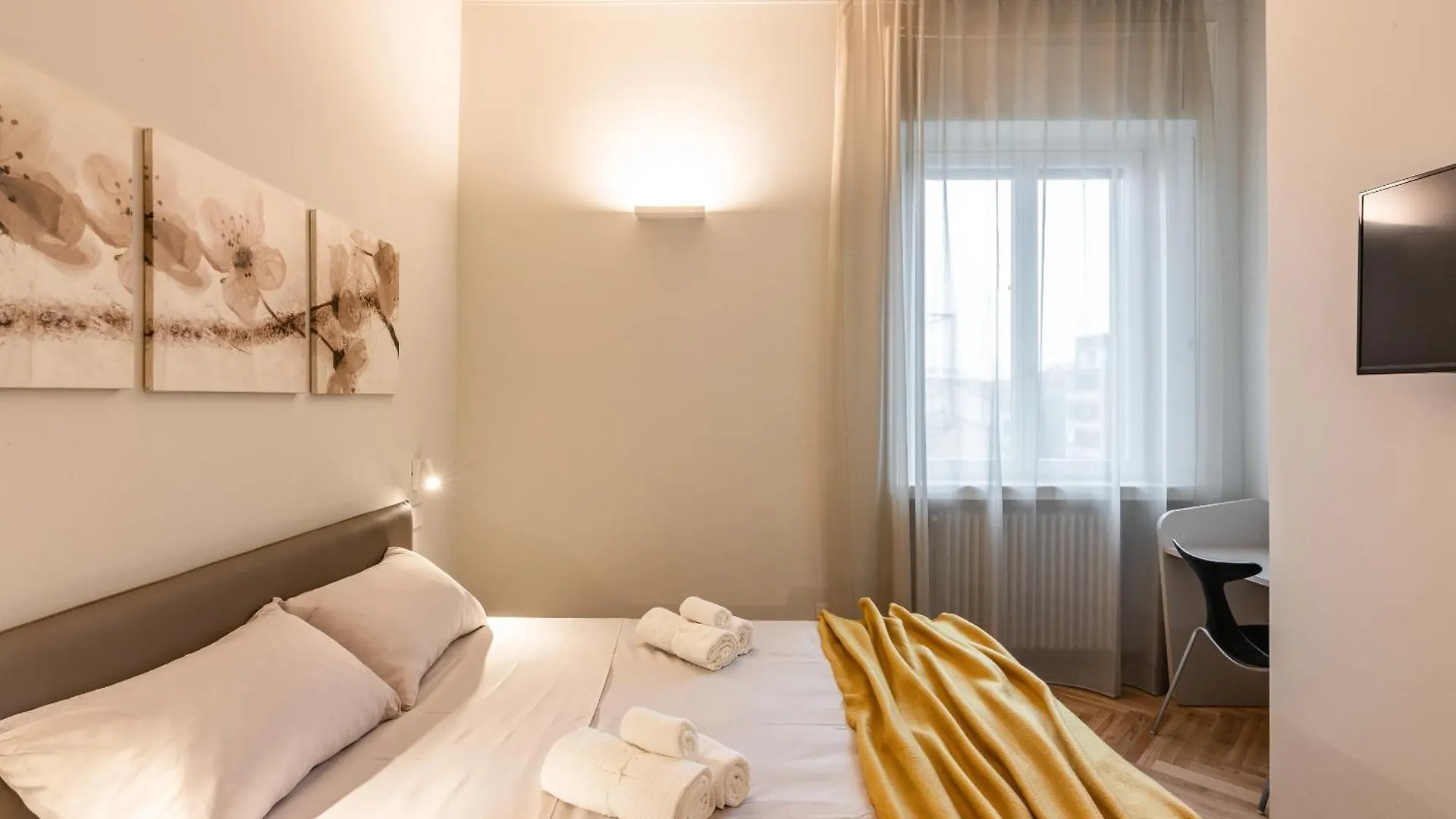 Elegant Design ApartmentDuomo-NavigliA/C E Wi-Fi Milan