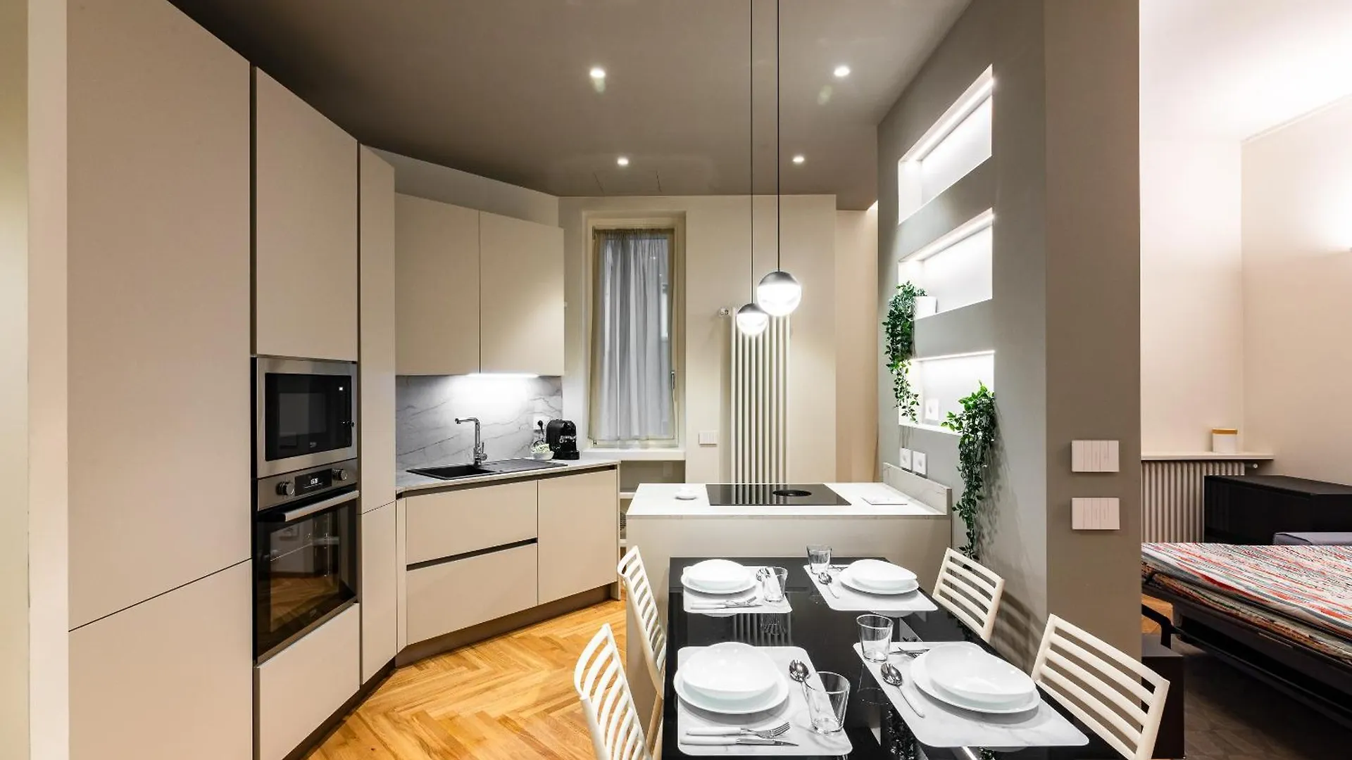 Elegant Design ApartmentDuomo-NavigliA/C E Wi-Fi Milan 0*,  Italy
