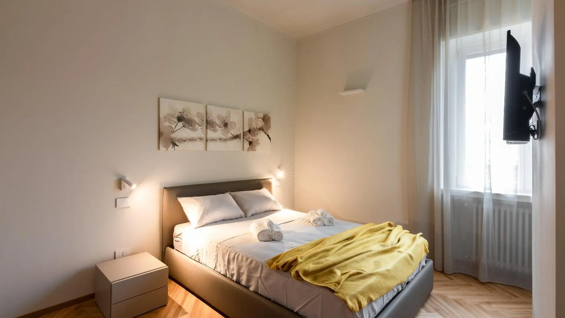 Elegant Design ApartmentDuomo-NavigliA/C E Wi-Fi Milan Italy