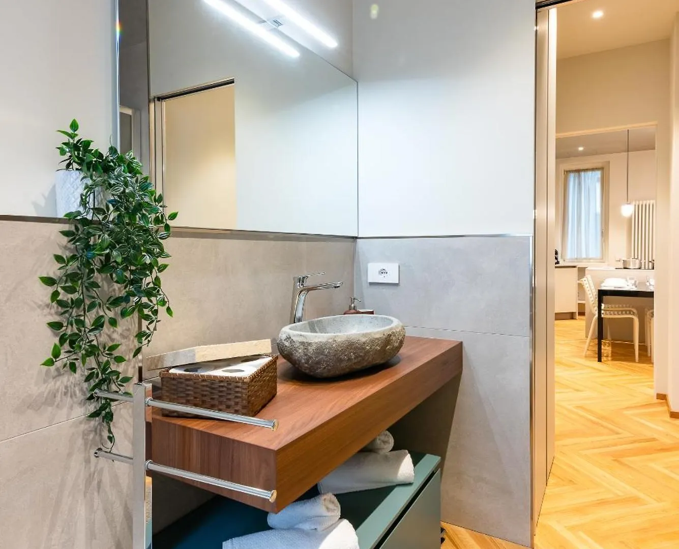 Elegant Design ApartmentDuomo-NavigliA/C E Wi-Fi Milan