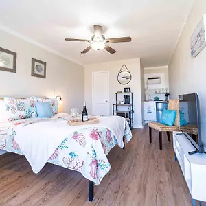 Bb Unit 8 - Chic Studio W/ Cabana & Pool Steps To Beach! Apartment Panama City Beach