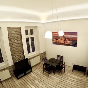 Homelike Luxury Flat On Gyulai Pal Apartment Budapest